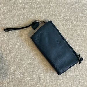 Coach pebble leather wrist wallet double pocket zipper